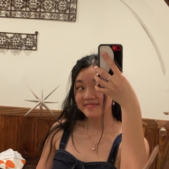 Meet your Posher, Isabelle - Picture 1 of 1